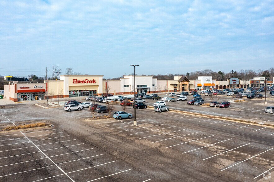 More Photos Of 215-229 N Maple Rd, Ann Arbor General Retail For Lease