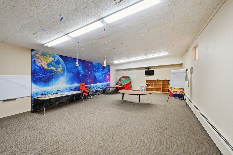 More Photos Of 6925 Carr St, Arvada Religious Facility For Lease