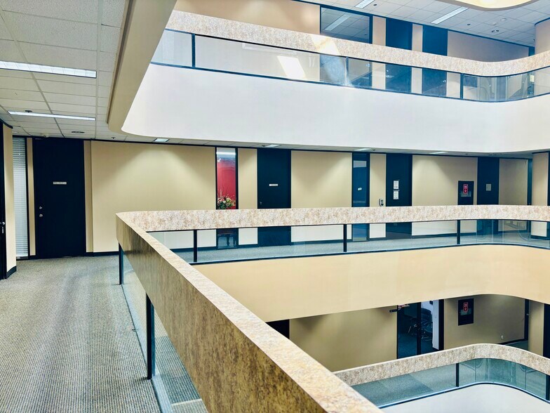 More Photos Of 6100 Corporate Dr, Houston Office For Sale