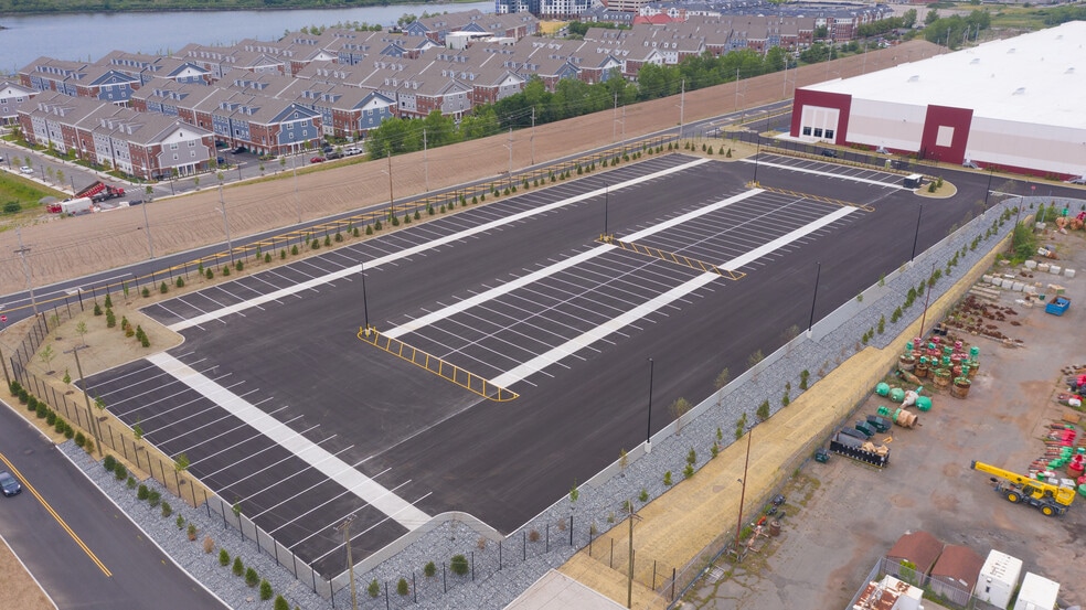 More Photos Of 101 Port Lincoln Rd, Bayonne Distribution For Lease