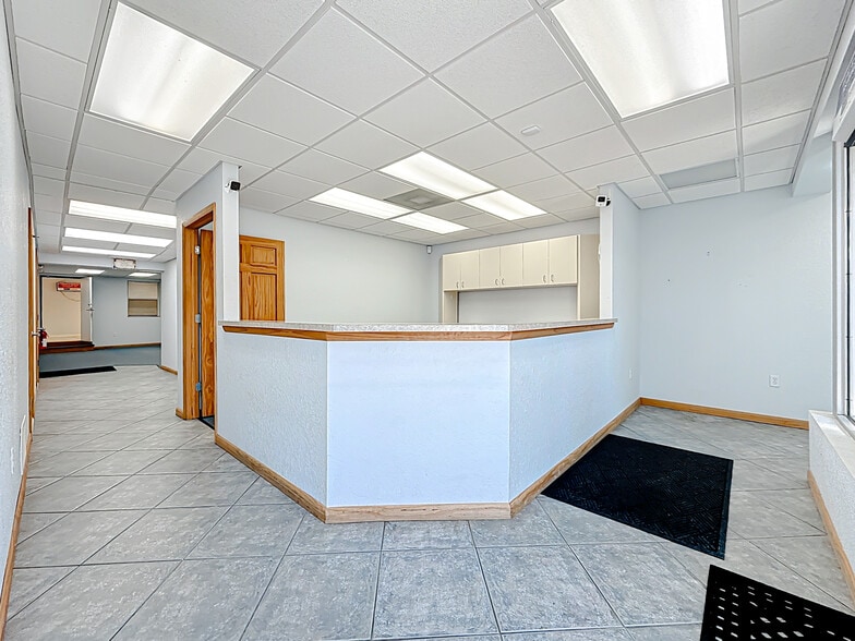 More Photos Of 550 E Bay Dr, Largo Medical For Sale