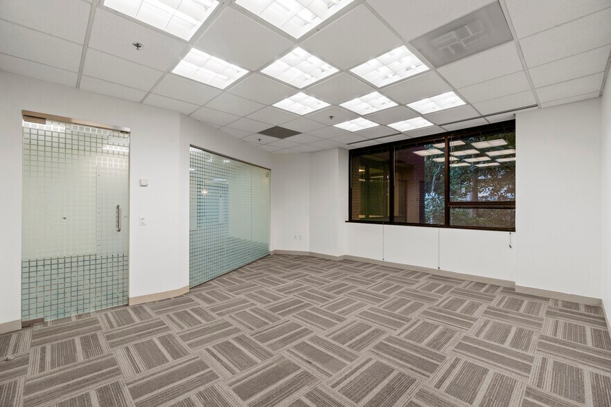 More Photos Of 1501 Langston Blvd, Arlington Office For Sale
