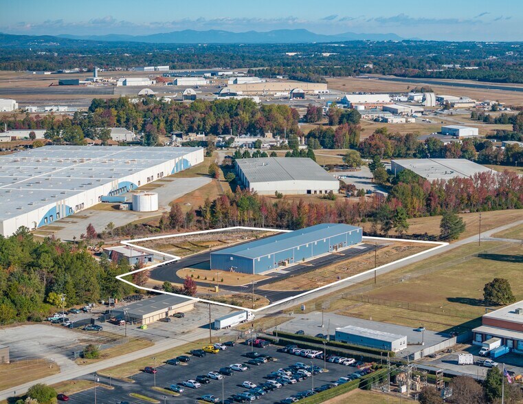 More Photos Of 121 Osage dr, Greenville Warehouse For Lease