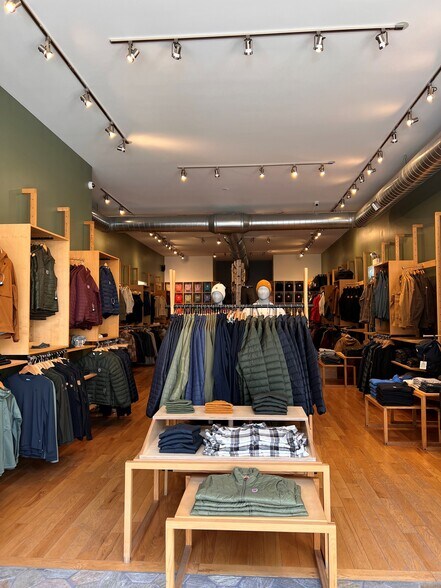 More Photos Of 1708 N Damen ave, Chicago Storefront Retail Residential For Lease