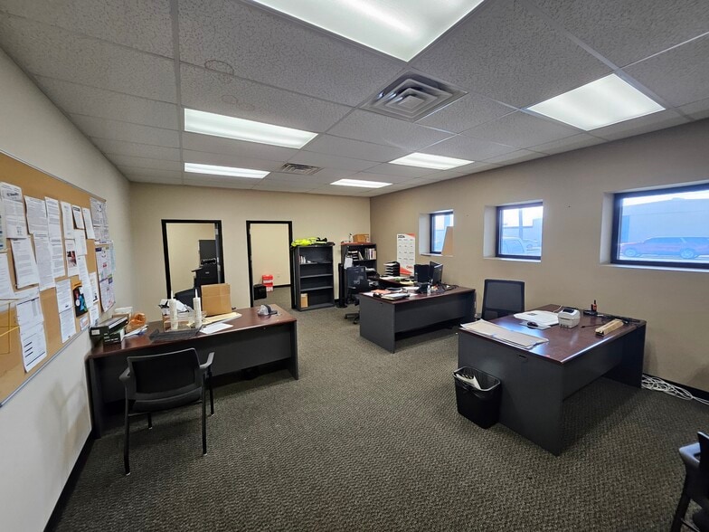 More Photos Of 2103 Danbury St, San Antonio Manufacturing For Lease