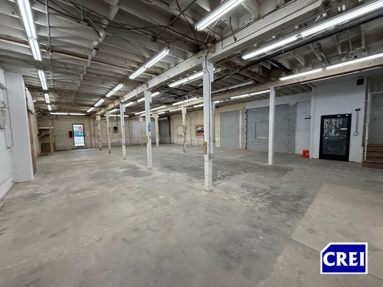 More Photos Of 6809 S Victoria Ave, Los Angeles Service For Lease