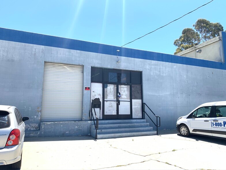 More Photos Of 965-975 E Willow St, Signal Hill Warehouse For Sale