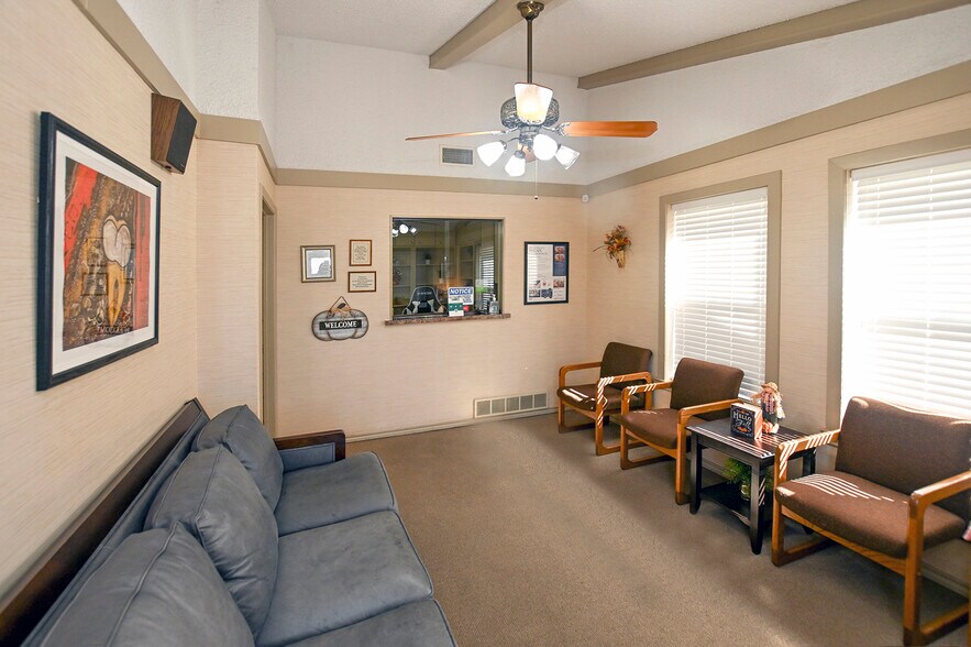 More Photos Of 2700 Brown Trl, Bedford Office For Sale