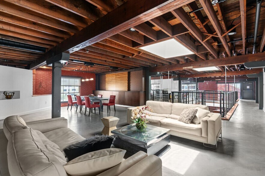 Primary Photo Of 1121 E Twiggs St, Tampa Loft Creative Space For Lease