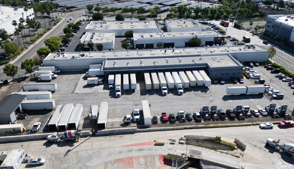 More Photos Of 20935 Currier Rd, Walnut Truck Terminal For Lease