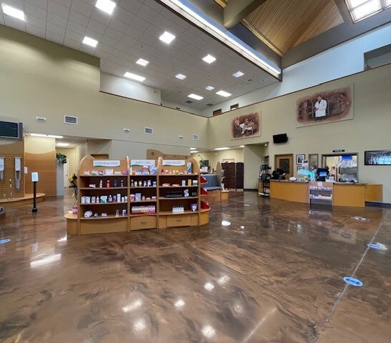 More Photos Of 1330 Commercial St, Warsaw Office For Sale