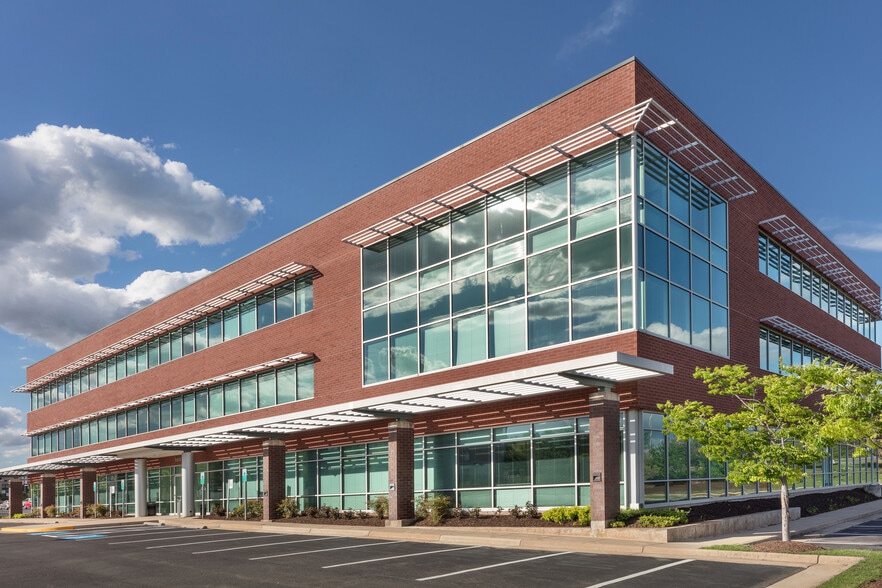 More Photos Of 3850 Fettler Park Dr, Dumfries Office For Lease