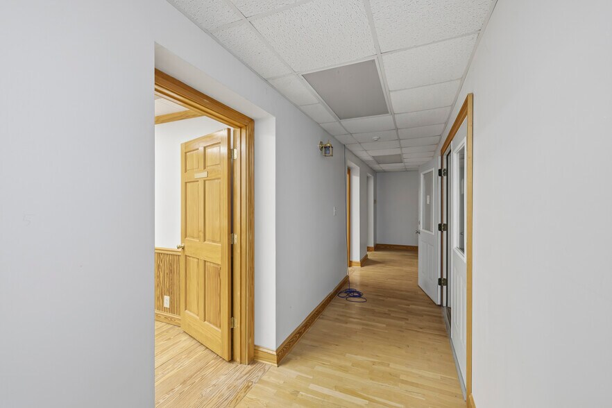 More Photos Of 966 Greensboro Rd, Eatonton Flex For Lease