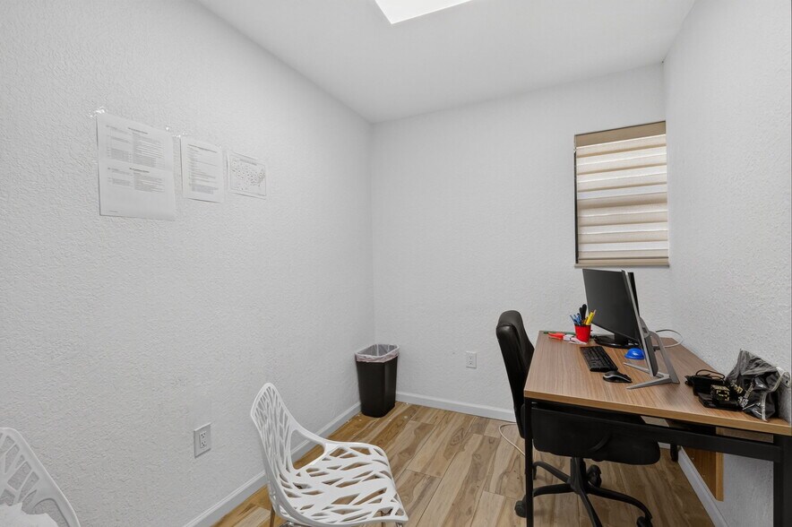 More Photos Of 16811 NE 6th Ave, Miami Office For Sale
