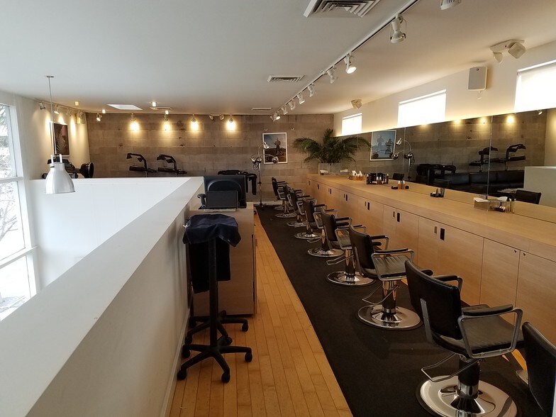 More Photos Of 1919 Mount Diablo Blvd, Walnut Creek Freestanding For Lease