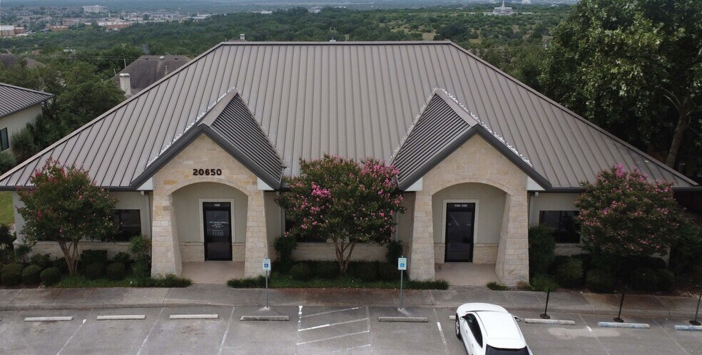 More Photos Of 20650 Stone Oak Pky, San Antonio Office For Lease