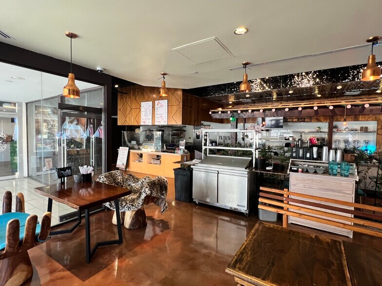 More Photos Of 25-45 N Raymond Ave, Pasadena Apartments For Lease