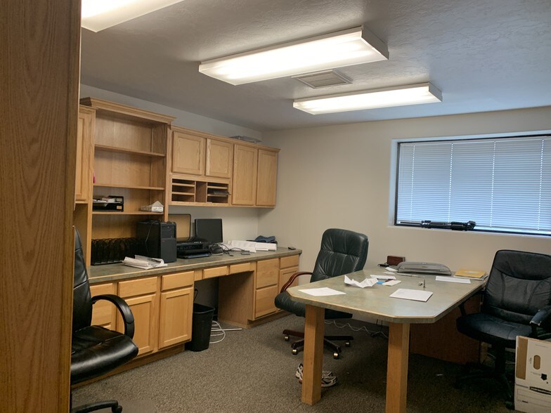 More Photos Of 4268-4272 W Nike Dr, West Jordan Distribution For Lease