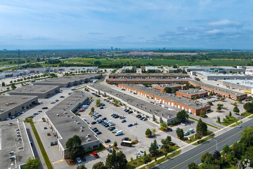 More Photos Of 3170 Ridgeway Dr, Mississauga Light Distribution For Lease