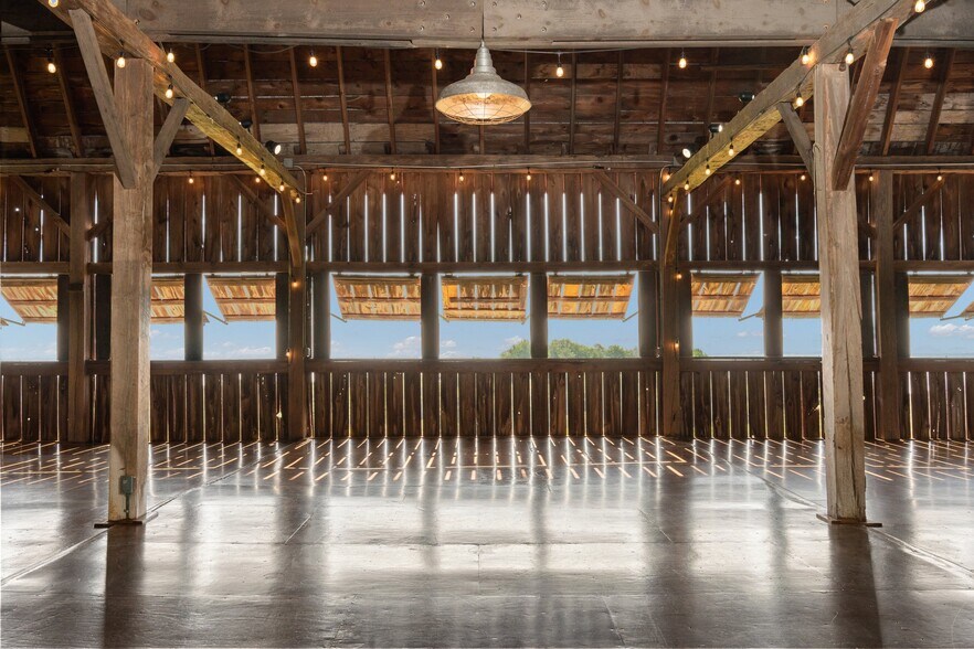 More Photos Of 10343 E Hilltop Rd, Suttons Bay Winery Vineyard For Sale