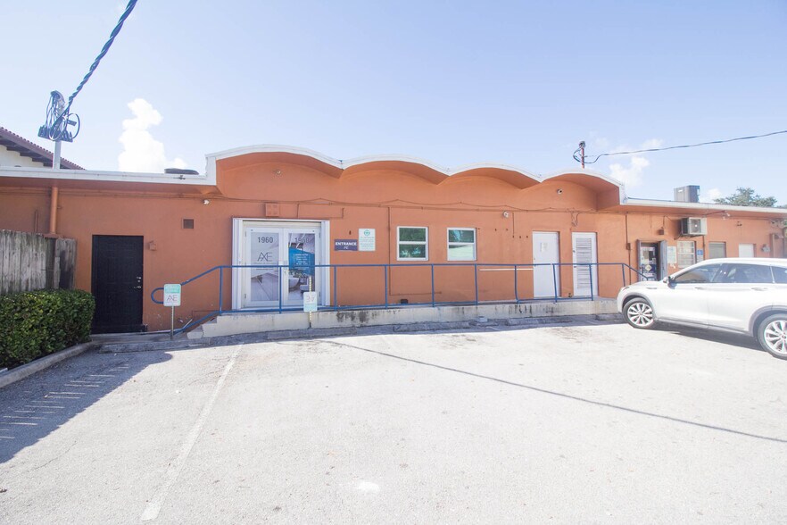 More Photos Of 1950 N Federal Hwy, Pompano Beach Unknown For Lease