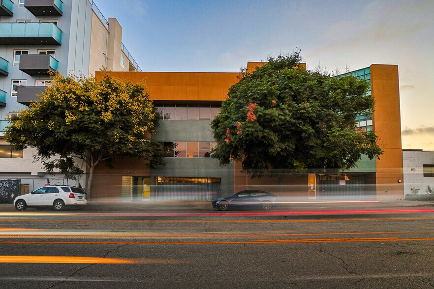 Primary Photo Of 3545 Motor Ave, Los Angeles Office For Lease