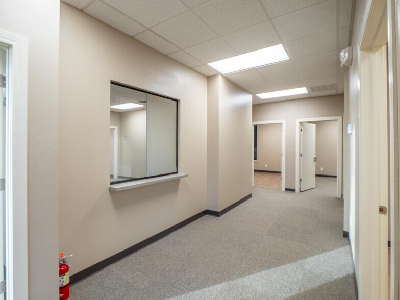 More Photos Of 721 S George Nigh Expy, Mcalester Office For Sale
