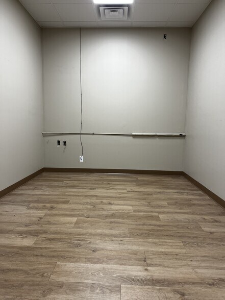 More Photos Of 159 2nd Ave SE, Perham Storefront Retail Office For Sale