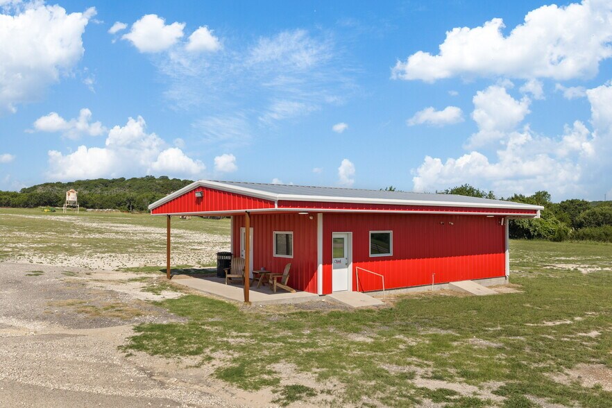 More Photos Of 4159 Highway 6, Clifton Showroom For Sale