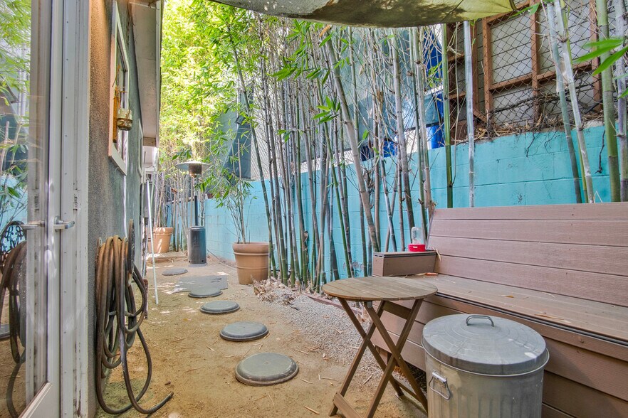 More Photos Of 4760 York Blvd, Los Angeles Office For Lease