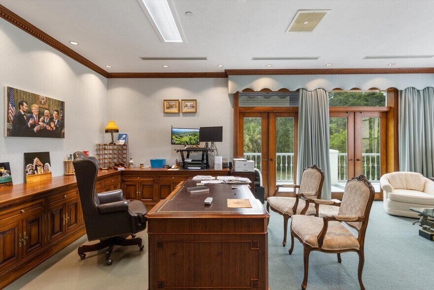 More Photos Of 268 S Suncoast Blvd, Crystal River Office For Sale