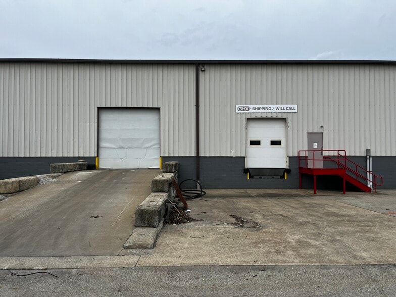More Photos Of 500 Mountain View Dr, Smithfield Manufacturing For Lease