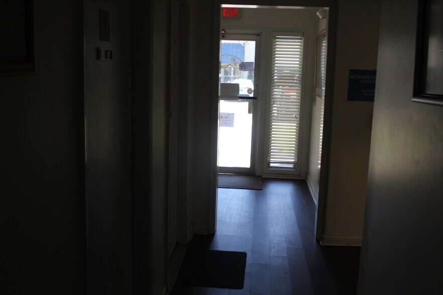 More Photos Of 3321 Doris Ave, Ocean Unknown For Lease