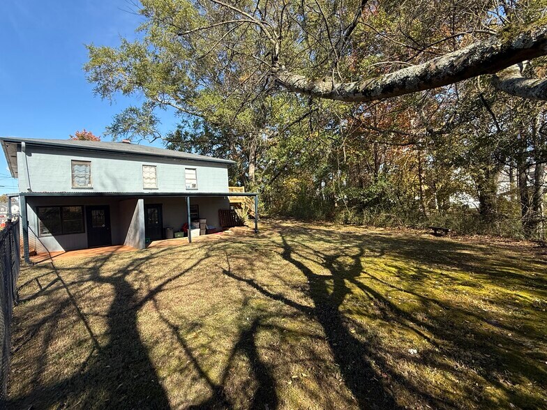 More Photos Of 96 W Felton Rd, Cartersville Office For Sale