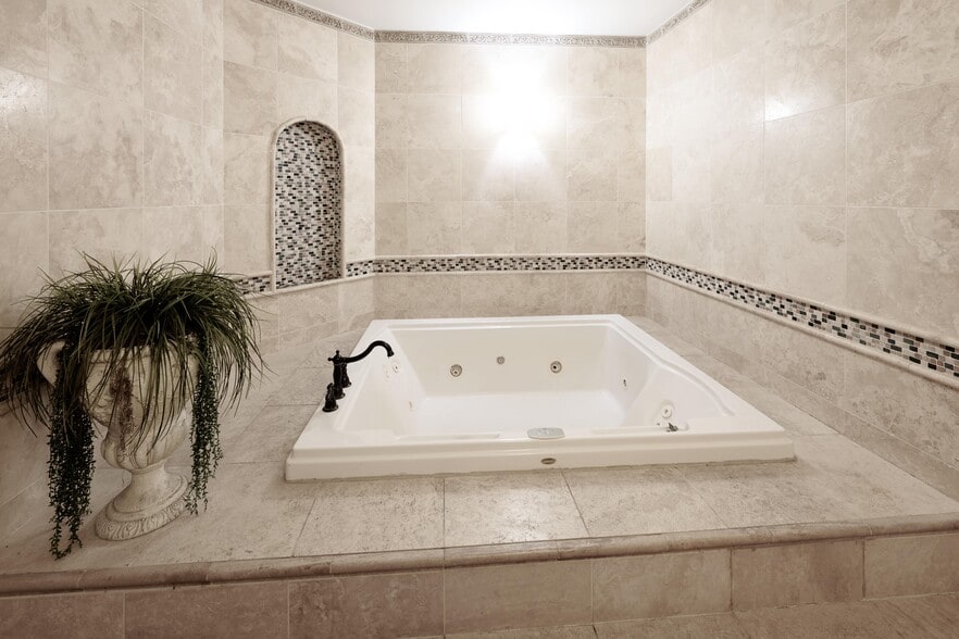 More Photos Of 29103-29115 Center Ridge Rd, Westlake Medical For Lease