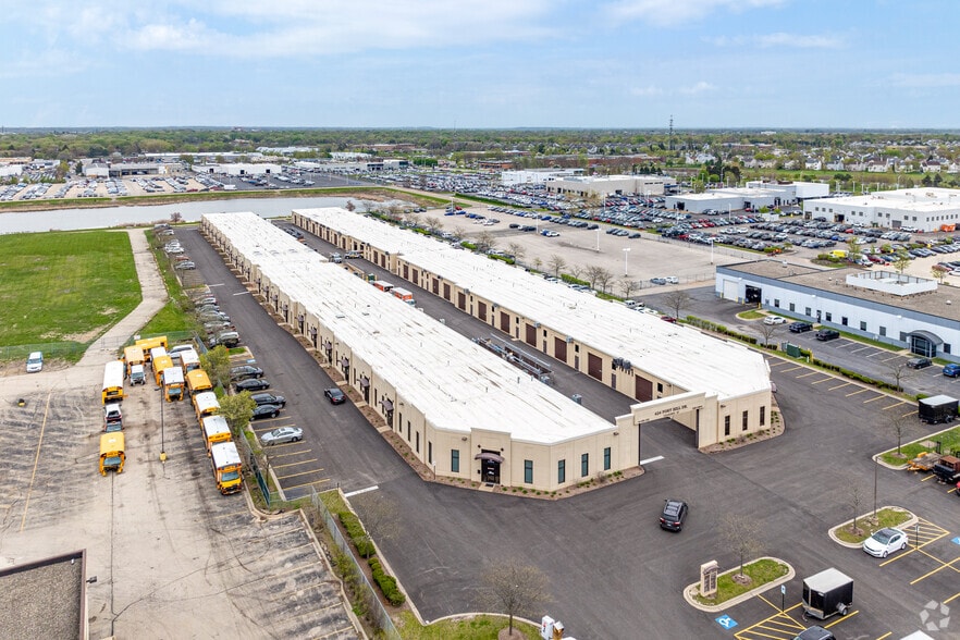 More Photos Of 424 Fort Hill Dr, Naperville Warehouse For Sale
