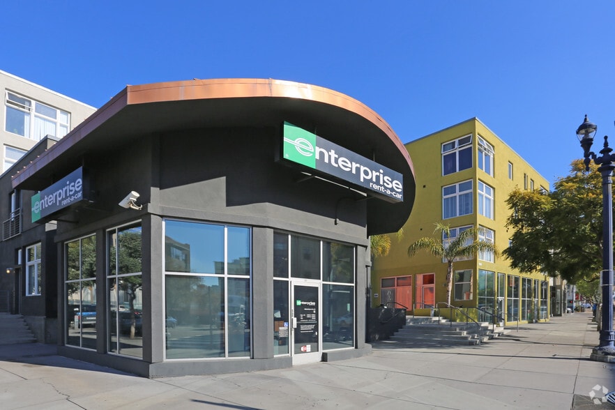 More Photos Of 900 F St, San Diego Apartments For Lease