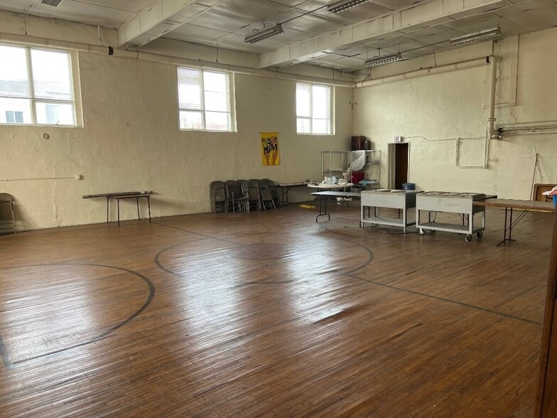 More Photos Of 218 E Franklin St, Jackson Religious Facility For Sale