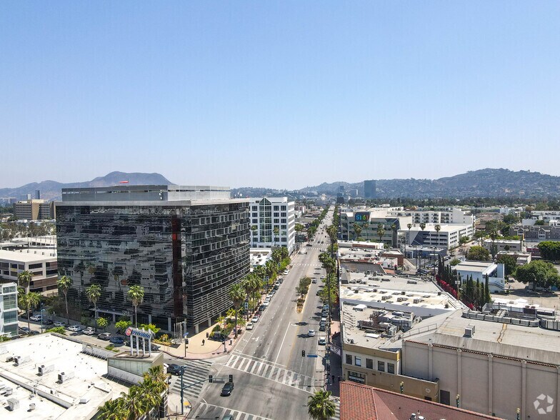 More Photos Of 5250 Lankershim Blvd, North Hollywood Office For Lease