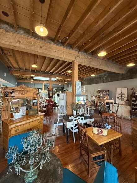 More Photos Of 150 NW 4th St, Prineville Office For Sale