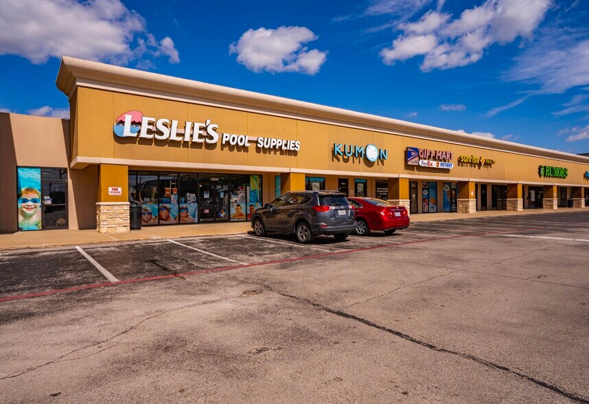 More Photos Of 11920-11990 Westheimer Rd, Houston Unknown For Lease