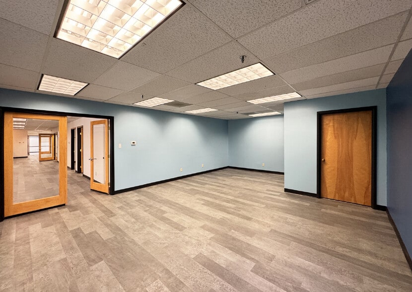 More Photos Of 1920 Columbia Dr SE, Albuquerque Warehouse For Sale