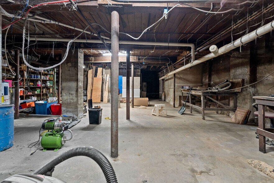 More Photos Of 109-111 Green St, Herkimer Office For Sale