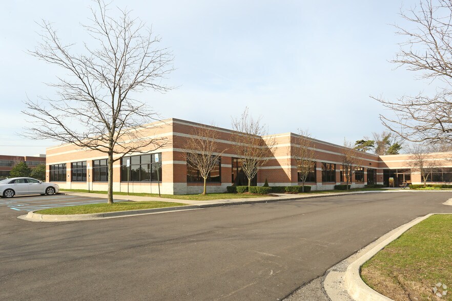 More Photos Of 39300 W 12 Mile Rd, Farmington Hills Office For Sale