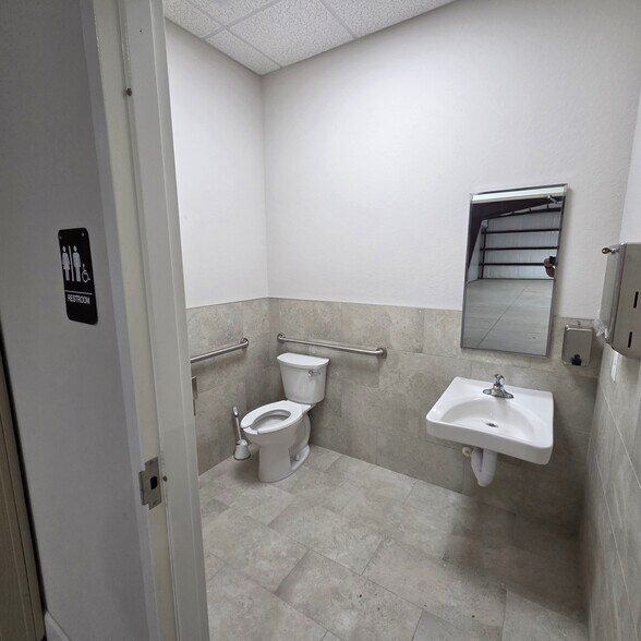 More Photos Of 8499 Tom Chittum loop, New Port Richey Industrial For Sale