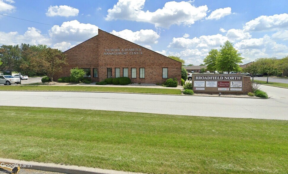 More Photos Of 8903-8939 Broadway, Merrillville Medical For Lease