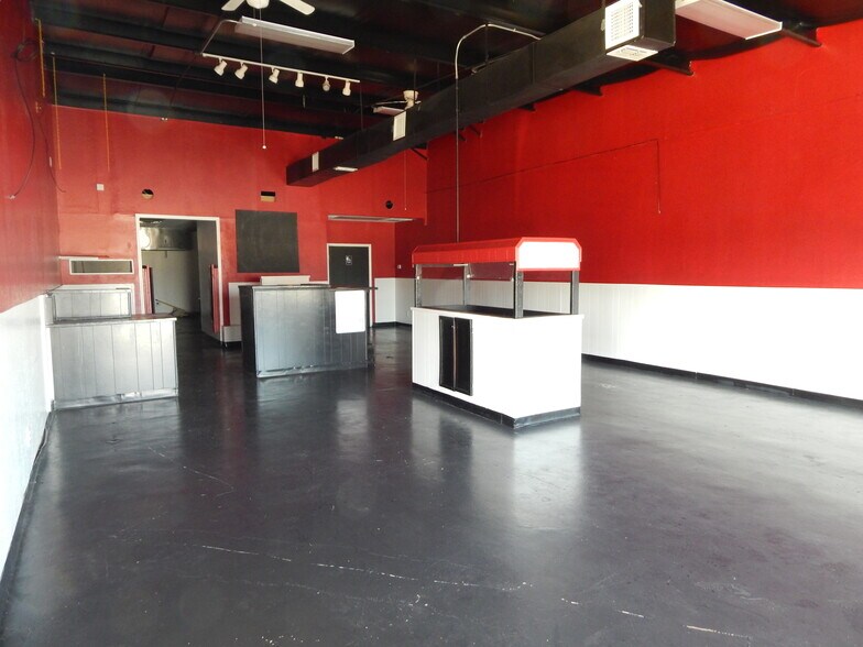 More Photos Of 6934-6958 Jewella Ave, Shreveport General Retail For Sale