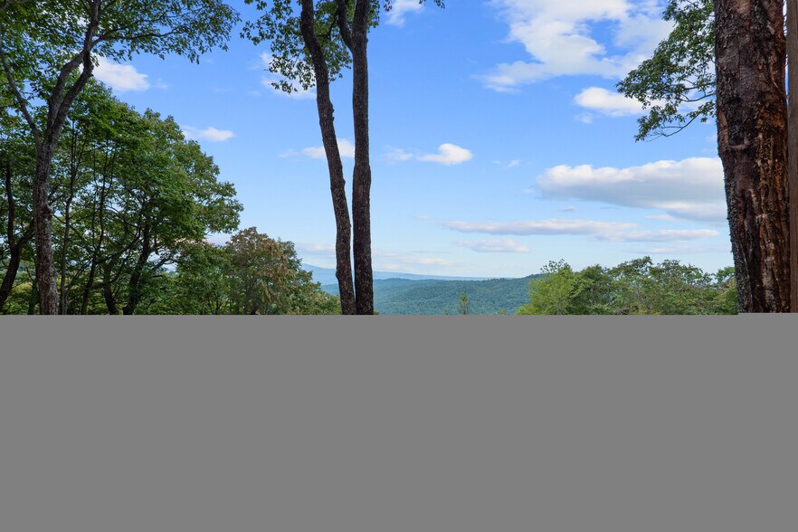More Photos Of 243 Ridgeline Dr, Brevard Specialty For Sale