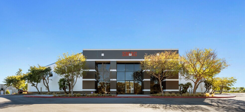 More Photos Of 1695 Faraday Ave, Carlsbad Warehouse For Lease