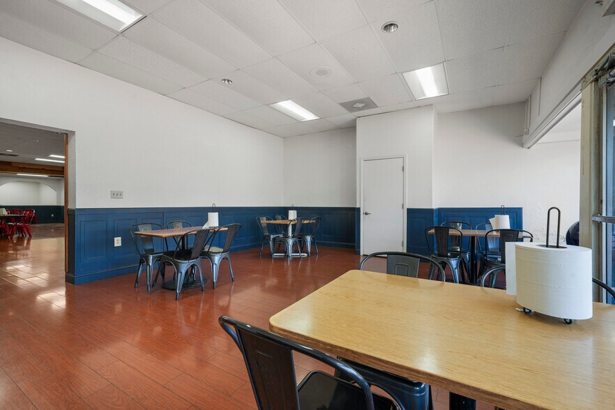 More Photos Of 834-836 Texas St, Fairfield Restaurant For Sale